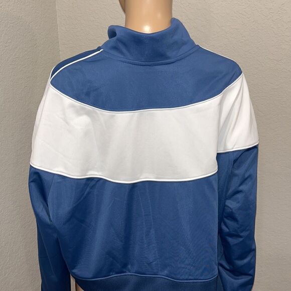 NIKE Sweat suit in excellent condition, like new. - Picture 9 of 12